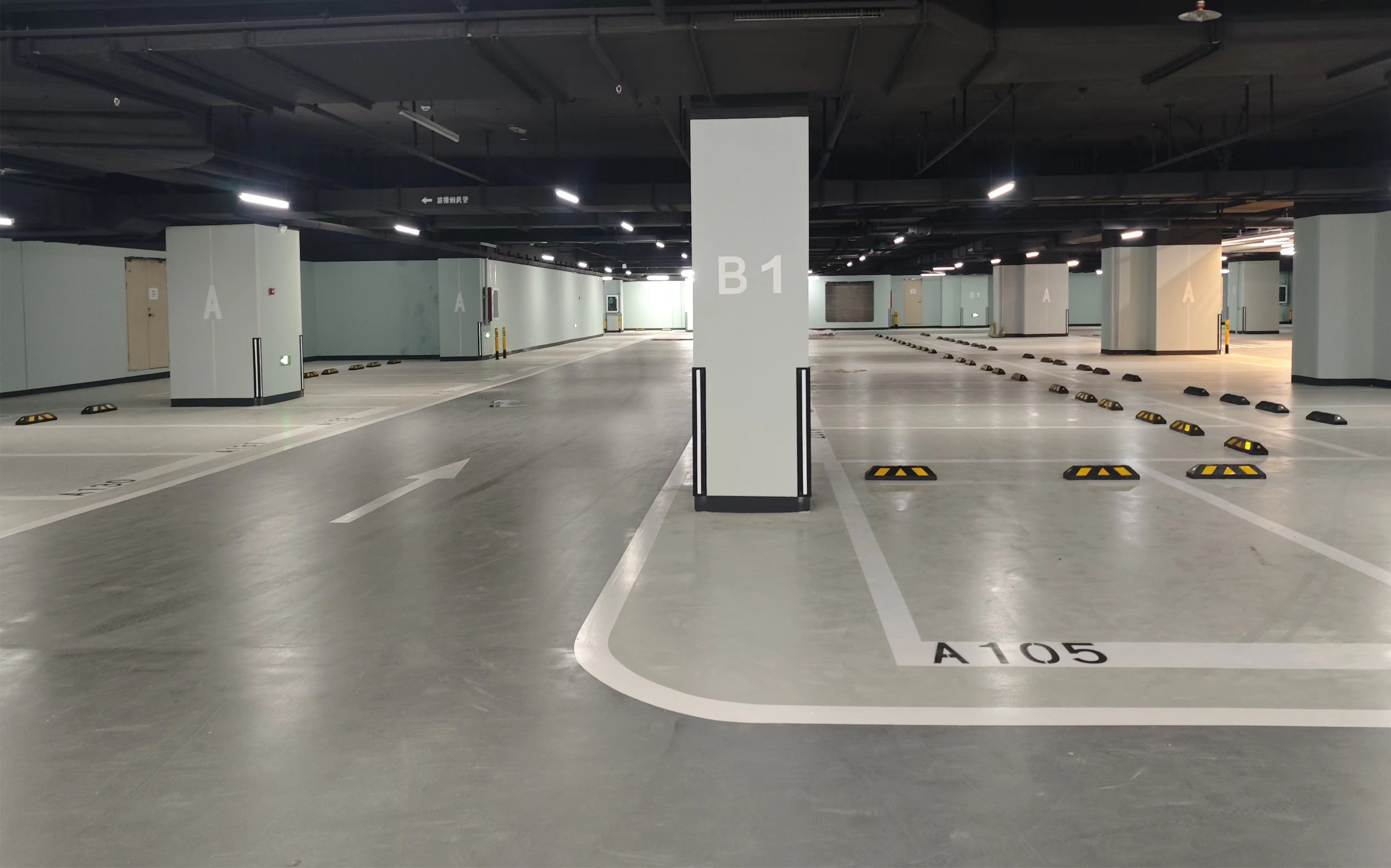 彩田項(xiàng)目 | 3萬多㎡的車庫地坪開始驗(yàn)收—?dú)v時(shí)45天—坐標(biāo)：深圳龍華利金城